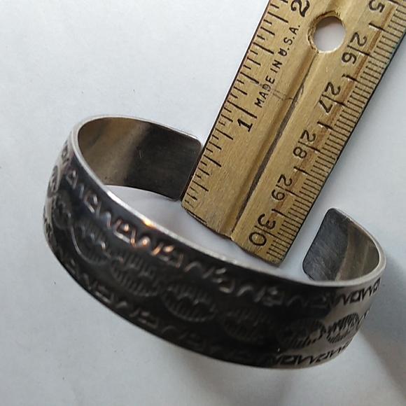 VINTAGE Signed Native American Navajo Sterling Silver Wide Cuff Bracelet - Picture 11 of 16